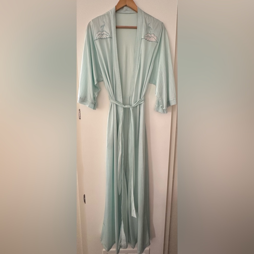 Sabrina Made Expressly For Mervyn’s Vintage Robe